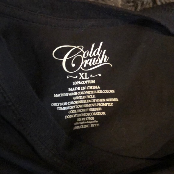 Cold Crush size xl long sleeve crop top - Picture 3 of 4